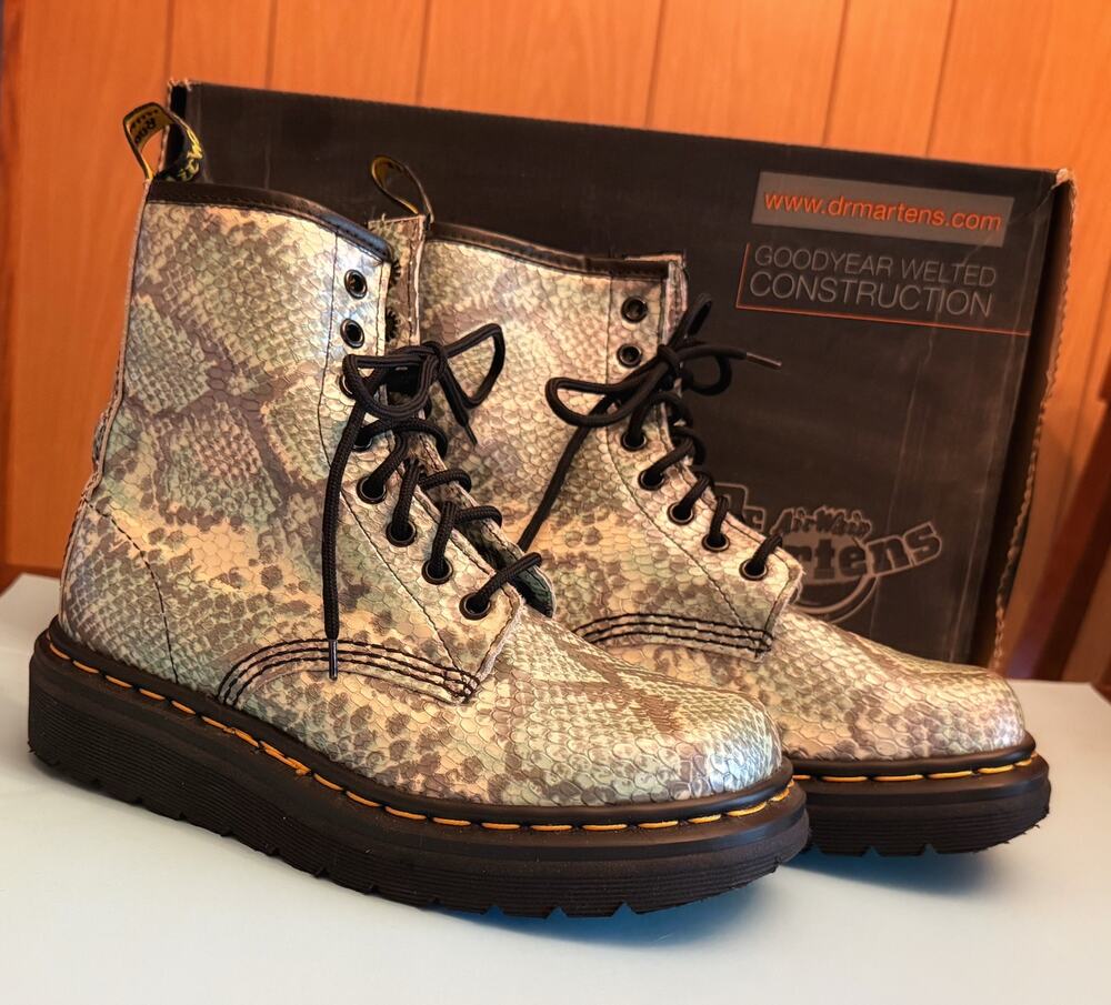 RARE Vintage Dr Martens Agadir Snakeskin Boots Made England Women’s 6 Box